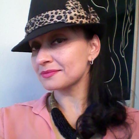 Meet your Posher, Monica - Picture 5 of 5